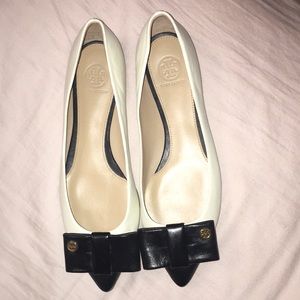White and Black Tory Burch Flats - Never Worn - 8